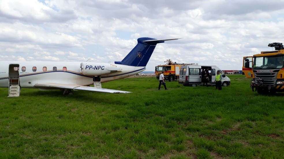 Pneu do jatinho estourou causando tensão no aeroporto