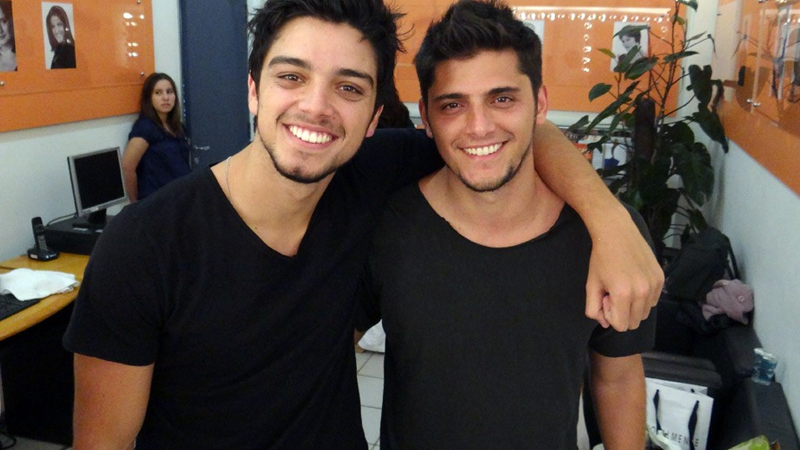 Rodrigo Simas e Bruno Gissoni