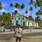 Bruno Gissoni na Praia dos Carneiros, em Pernambuco