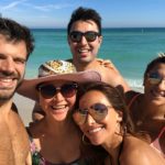 Duda Nagle com Sabrina Sato e família em Miami Beach, na Flórida