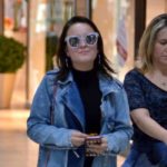 Larissa Manoela embarca toda estilosa no Rio (Webert Belicio: AgNews)