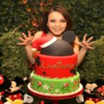 Larissa Manoela comemora 17 anos com festa surpresa com tema da Disney (Thiago Duran: AgNews)