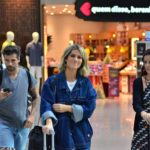 Bruno Gagliasso e Giovanna Ewbank embarcam no Rio (Webert Belicio: AgNews)