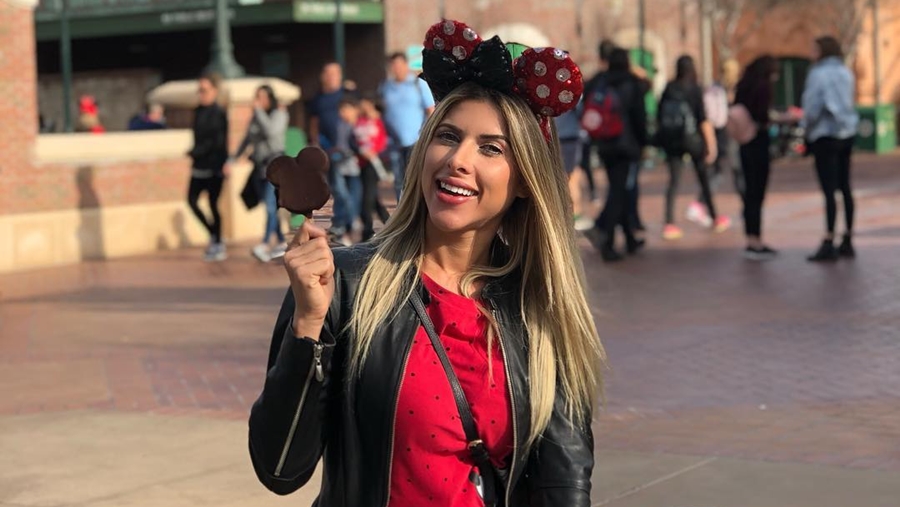 Ana Paula Minerato na Disney, em Orlando