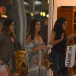 Fátima Bernardes é flagrada em jantar com as filhas, Laura e Beatriz (Webert Belicio: AgNews)