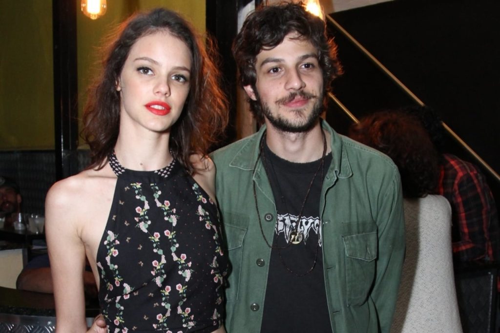 Chay Suede e Laura Neiva