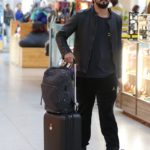 Renato Góes em aeroporto do Rio de Janeiro