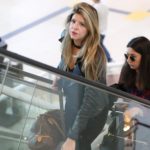 Mariana Santos em aeroporto do Rio de Janeiro