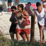 Jojo Todynho na Praia da Reserva com amigas