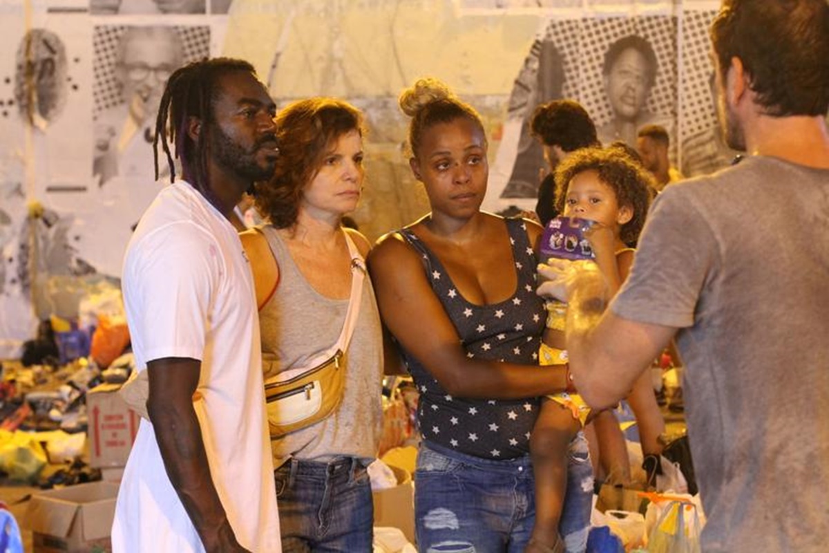 Jonathan Azevedo, Débora Bloch e Roberta Rodrigues