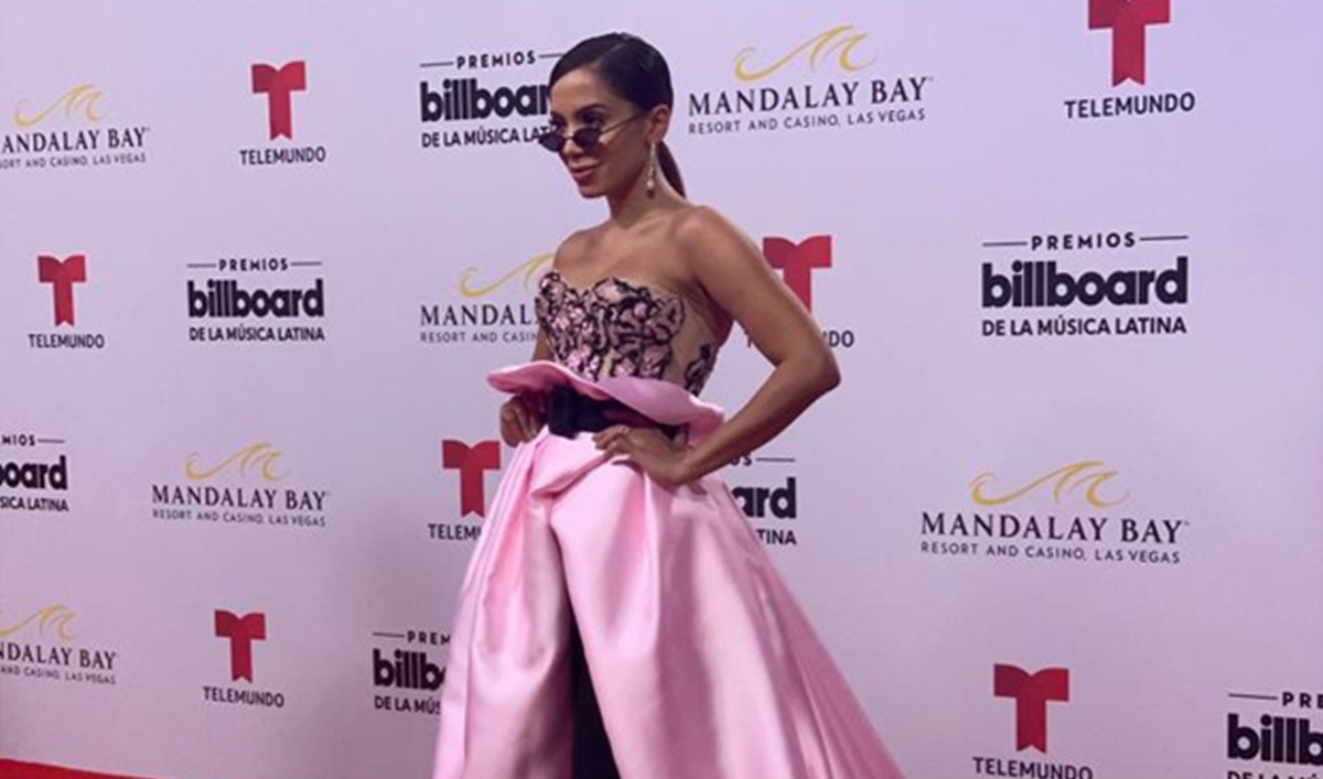 Anitta posa pleníssima no red carpet do Latin Billboard Music Awards em Las Vegas