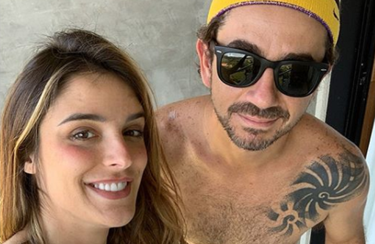 Bodas de lã! Rafa Brites celebra oito anos de casamento com Felipe Andreoli