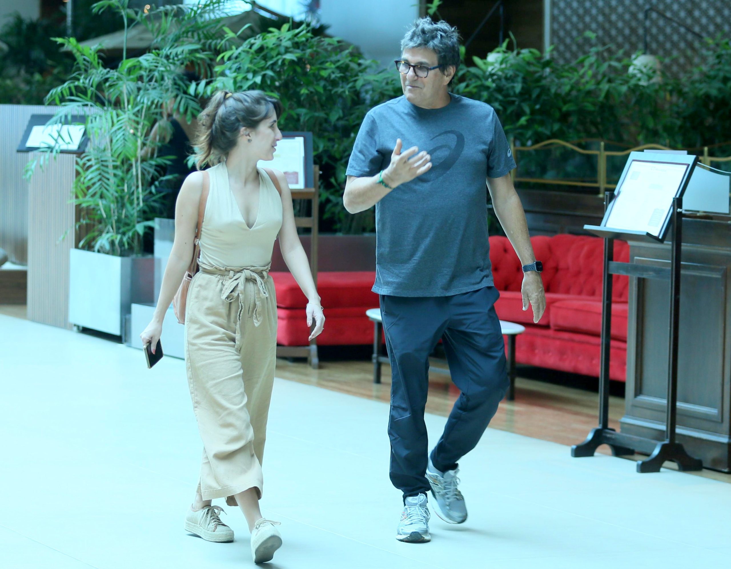 Evandro Mesquita e esposa