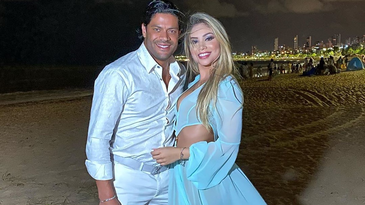 Após assumir namoro com sobrinha da ex, Hulk Paraíba dá aliança de brilhante à atual