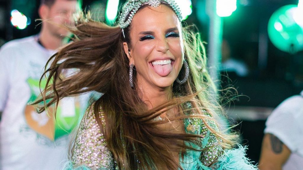 Em quarentena, Ivete Sangalo faz rotina de beleza em casa