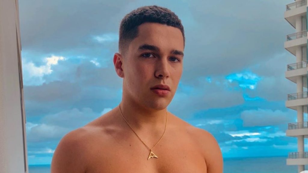 Austin Mahone publica vídeo provocante no OnlyFans e deixa fãs instigados