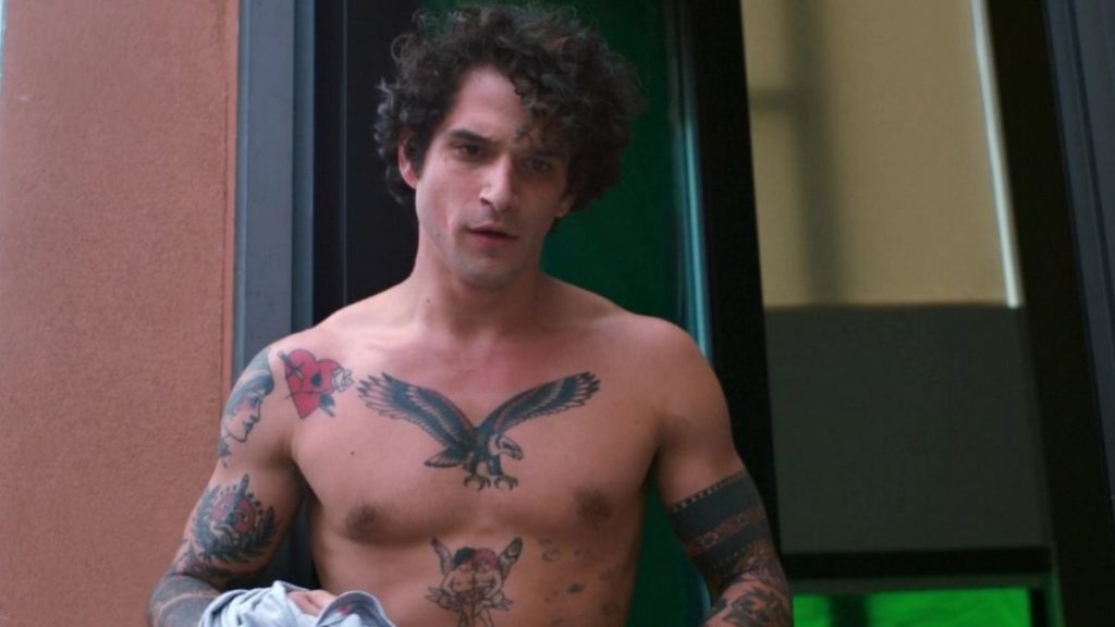 Tyler Posey aparece completamente pelado em cenas de novo filme