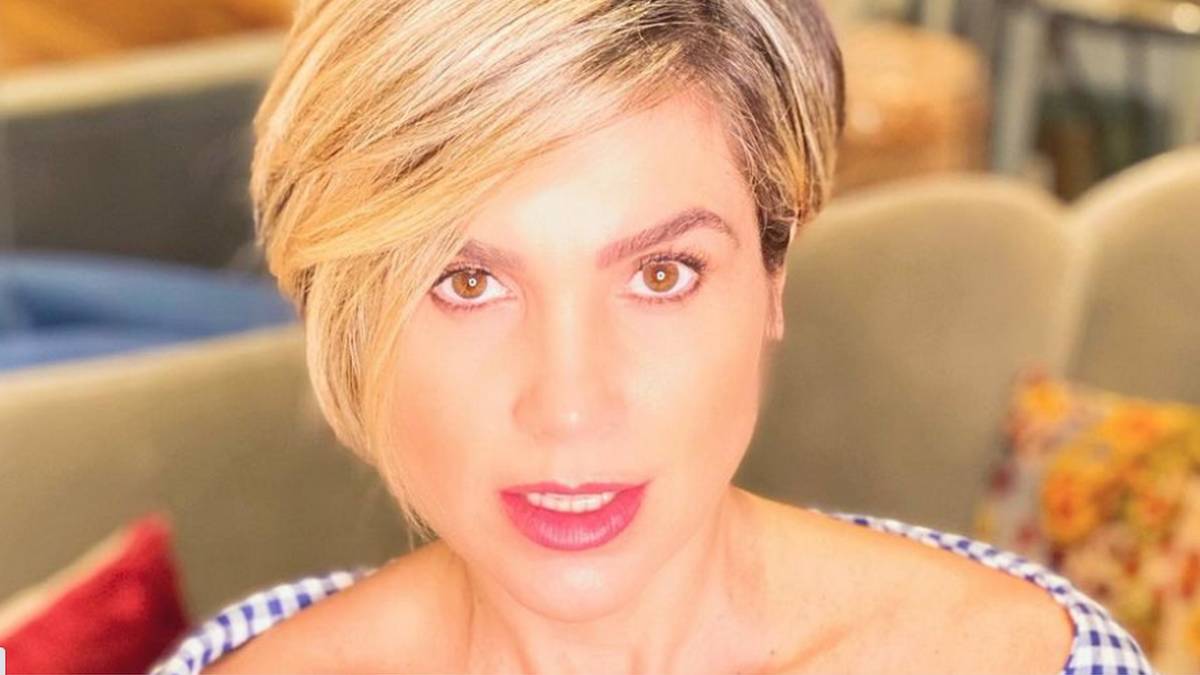 Flávia Alessandra impressiona fãs com clique de maiô: “Plena”