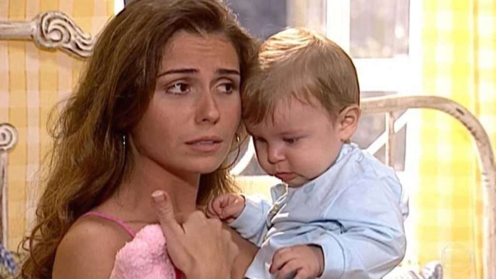 Capitu (Giovanna Antonelli) e Bruninho em Laços de Família