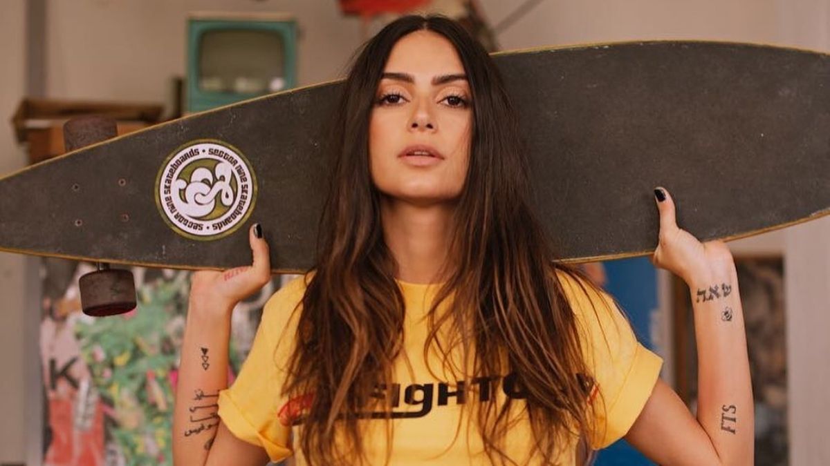 Thaila Ayala posa de biquíni e faz clima esquentar na web