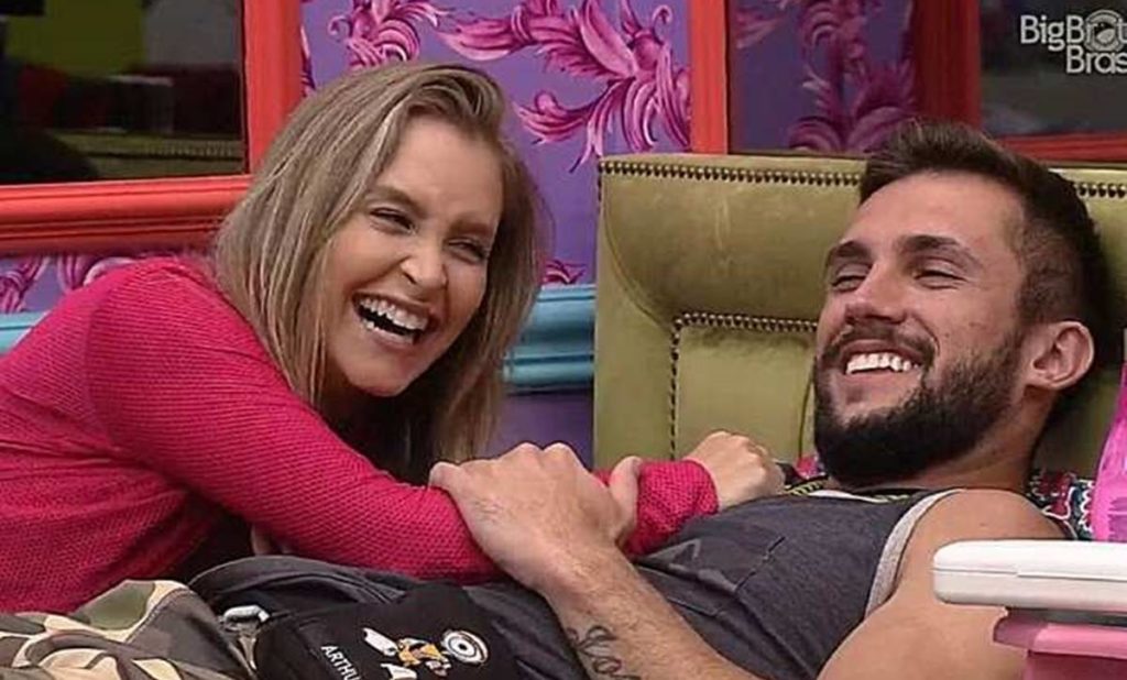 Carla Diaz e Arthur Picoli