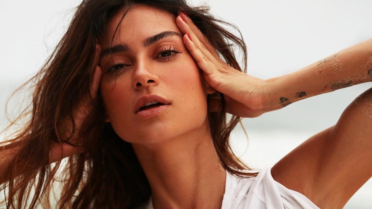 Thaila Ayala posa de biquíni e destaca ‘corpão’ nas redes sociais: “Plena”