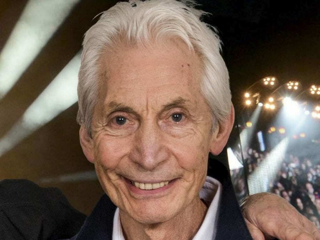 Morre Charlie Watts, baterista do Rolling Stones, aos 80 anos