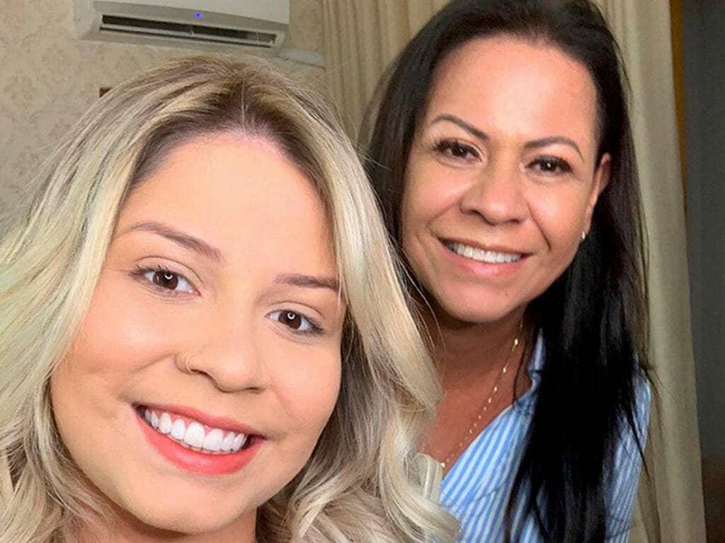 Marília Mendonça e a mãe, Ruth Dias