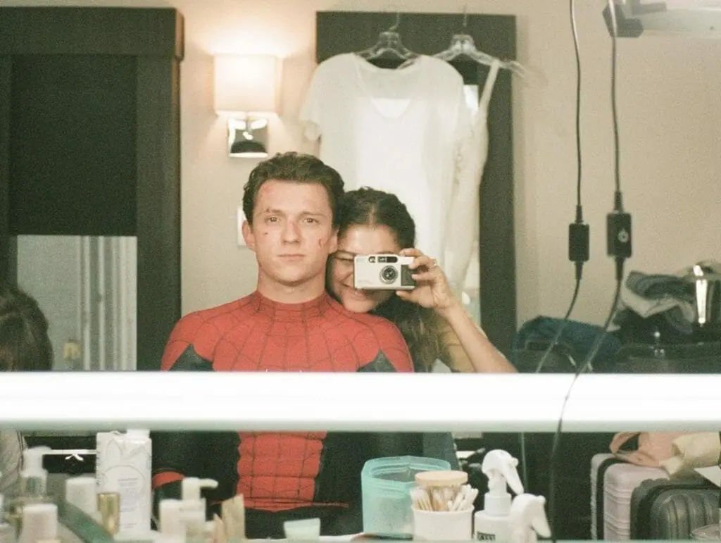 Zendaya celebra sucesso de Tom Holland: “Meu Homem-Aranha”