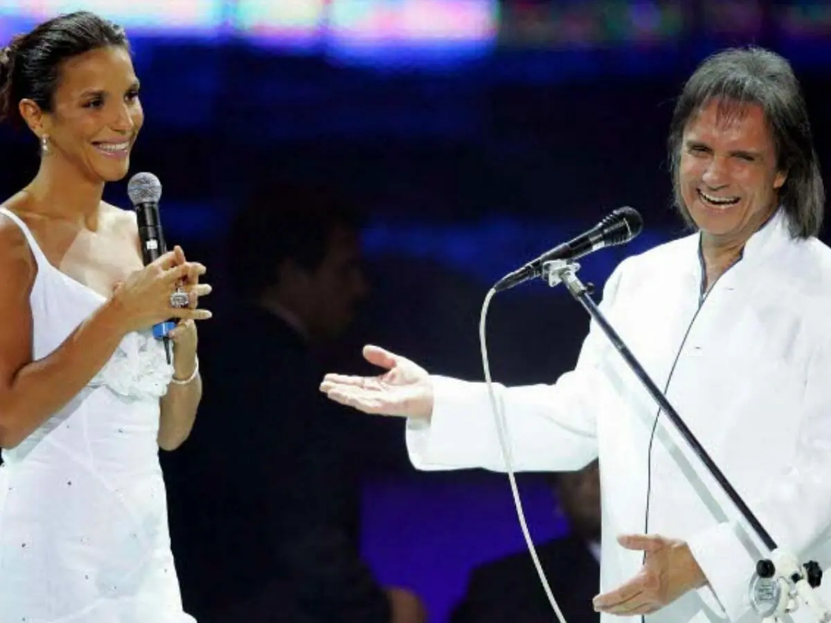 Ivete Sangalo rasga elogios a Roberto Carlos e comove a web