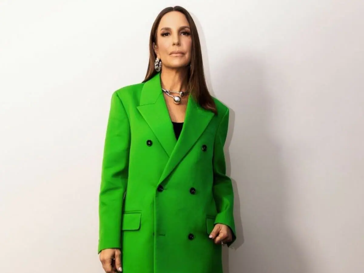 Em alta, Ivete Sangalo celebra chegada dos 50 anos: “Traz calma”