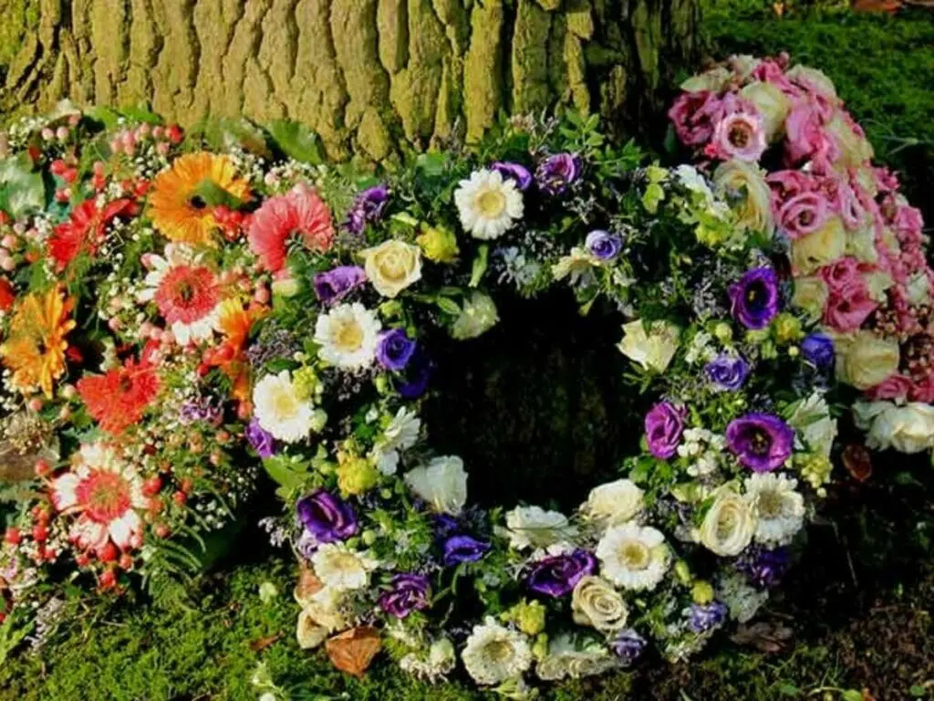 Coroas de flores simbologia no cinema