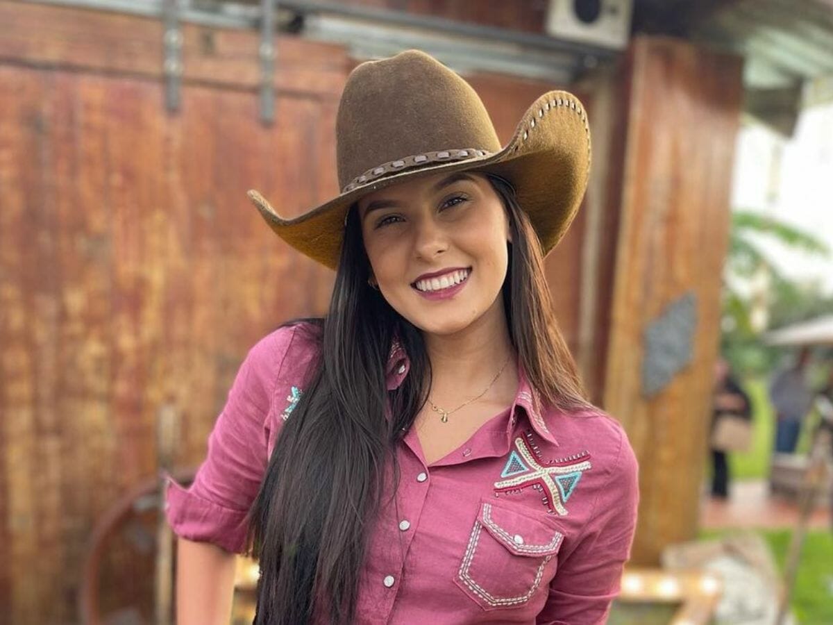 Ana Castela