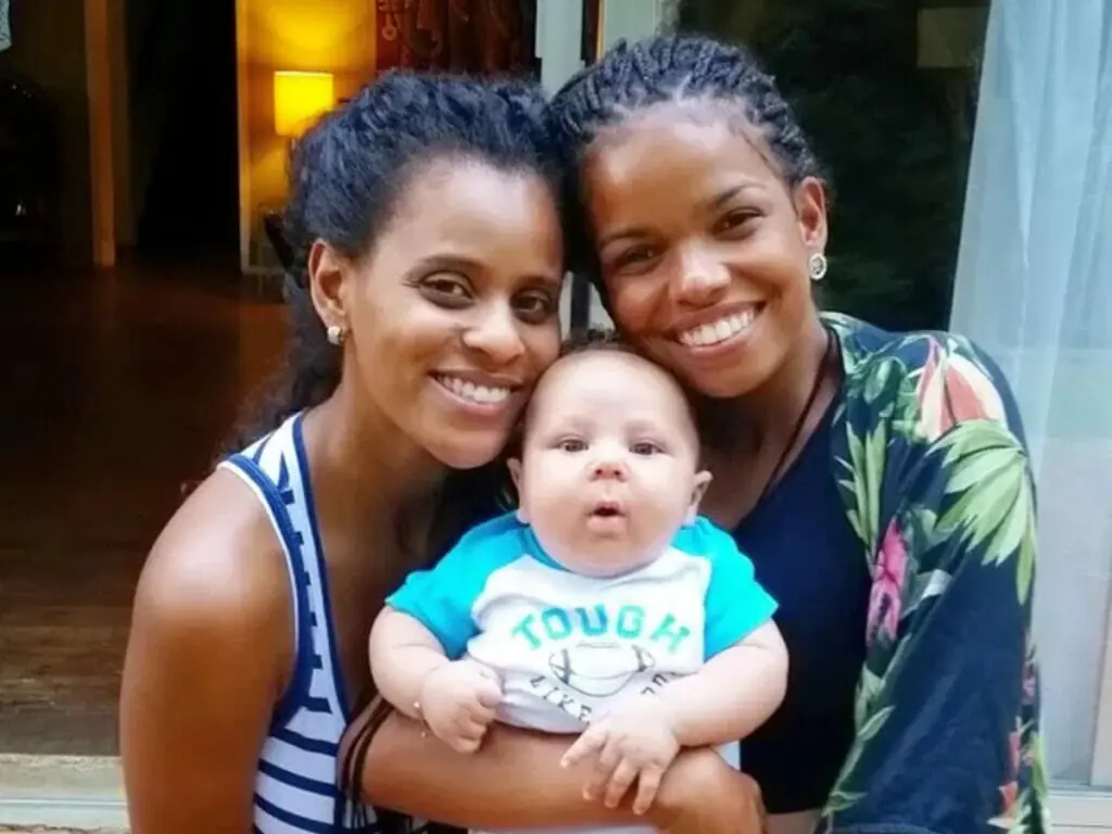 Aline Wirley com Jeniffer Nascimento e o filho, Antônio