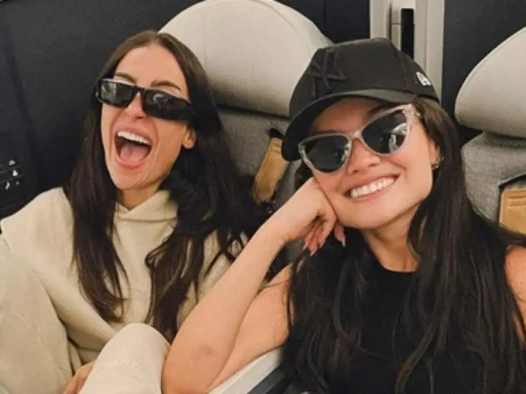 Bianca Andrade e Juliette se divertem em Paris