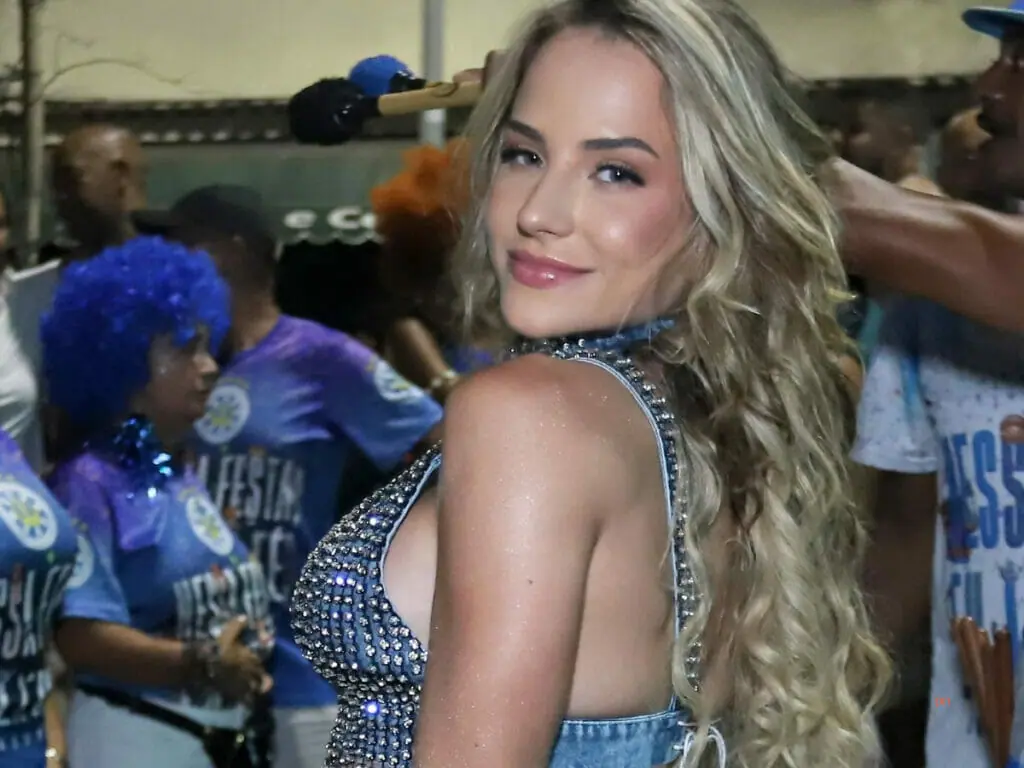 Gabi Martins