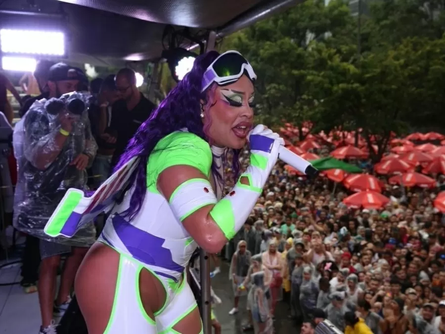 Gloria Groove agita o carnaval de São Paulo