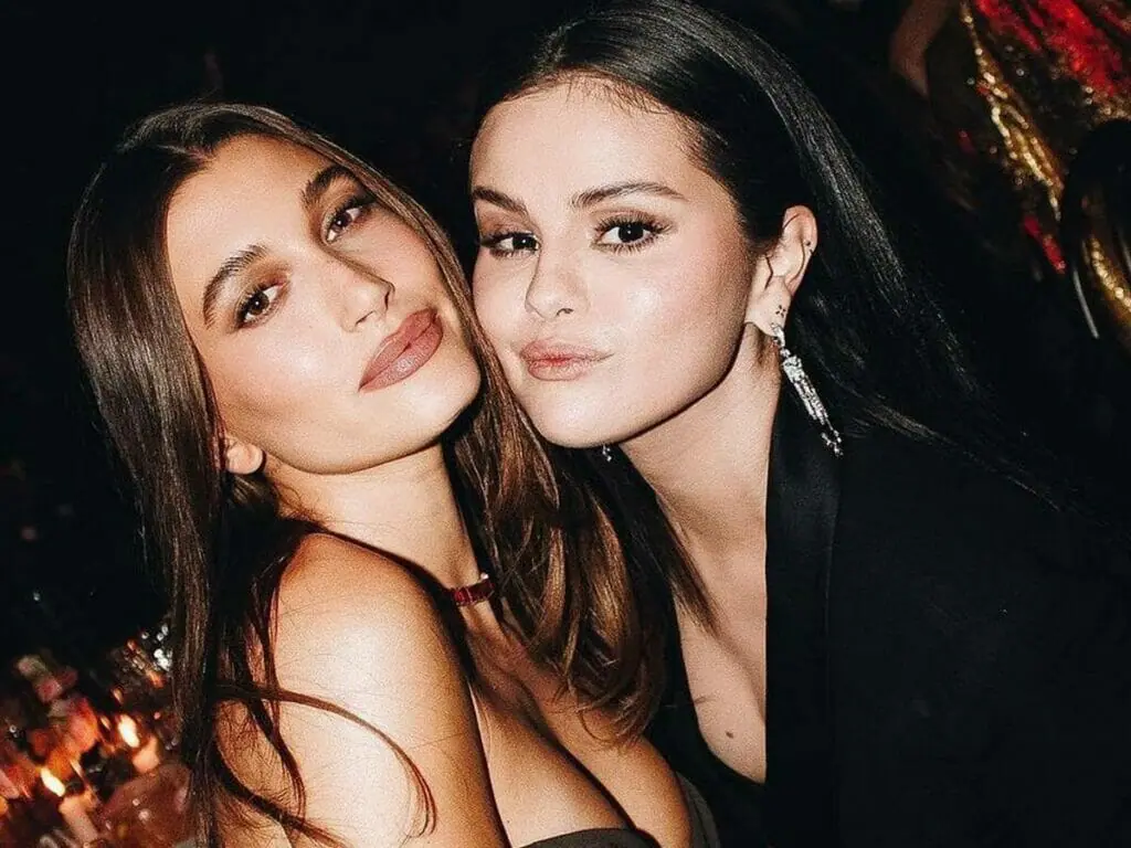 Hailey Bieber e Selena Gomez