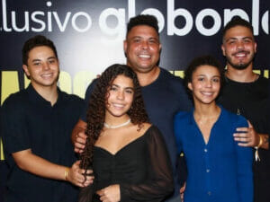 Ronaldo Fenômeno com os filhos