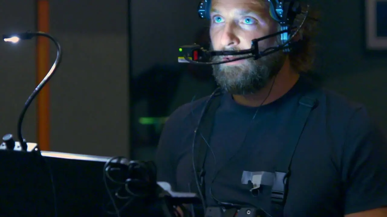 Bradley Cooper, gravando a voz de Rocket em Guardiões Da Galáxia Volume 3