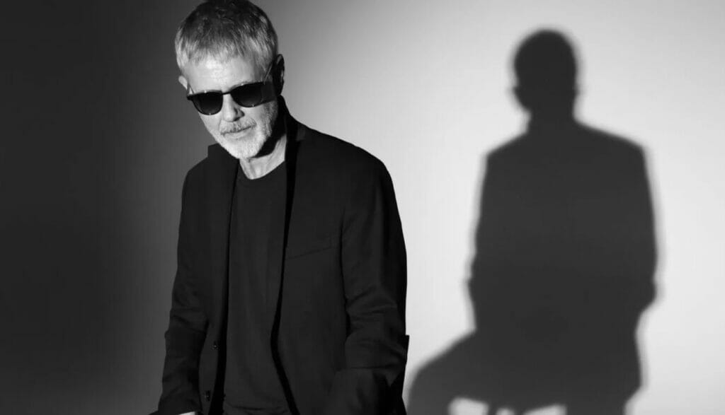 Ritchie retorna aos palcos com o show "A Vida Tem Dessas Coisas"