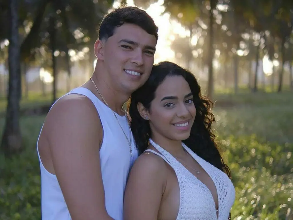 Gabriel Farias e Mirella Santos