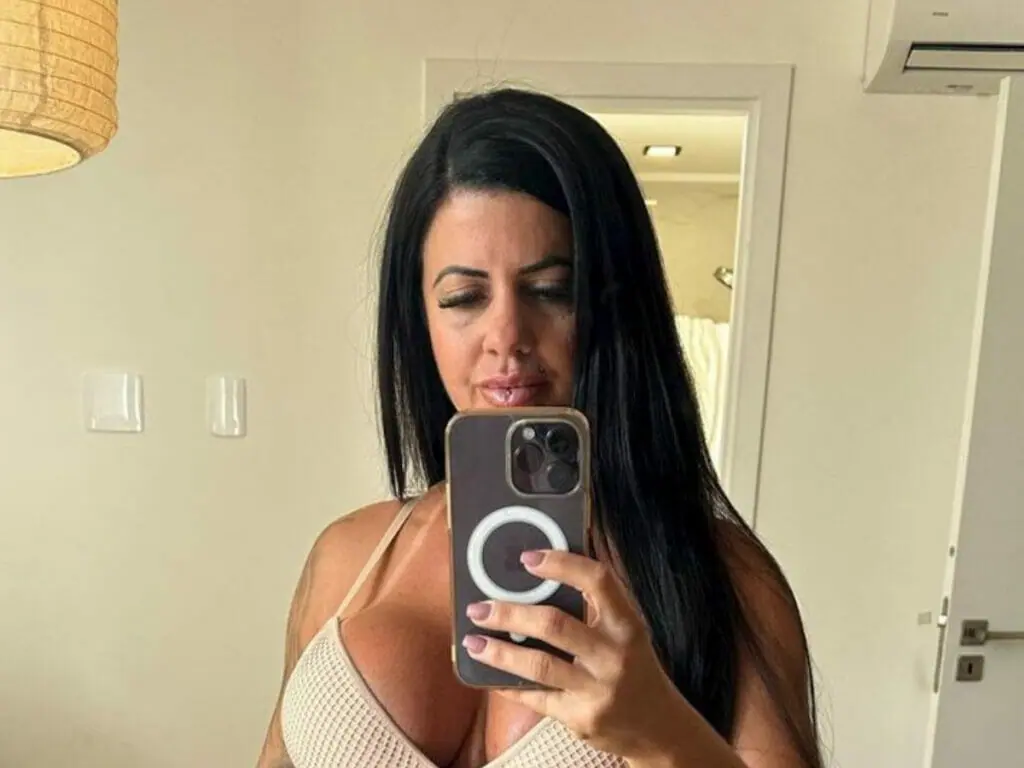 Pamella Cristiny, a ‘Pampam’, faz sucesso com nudes no OnlyFans: “A maior ppk do Brasil”