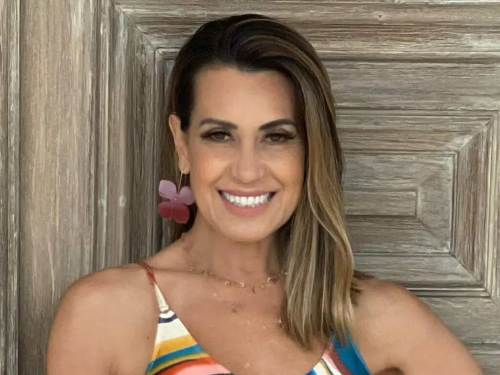 Solange Frazão exibe mudanças em seu corpo ao longo dos anos e dá dicas de como manter o foco