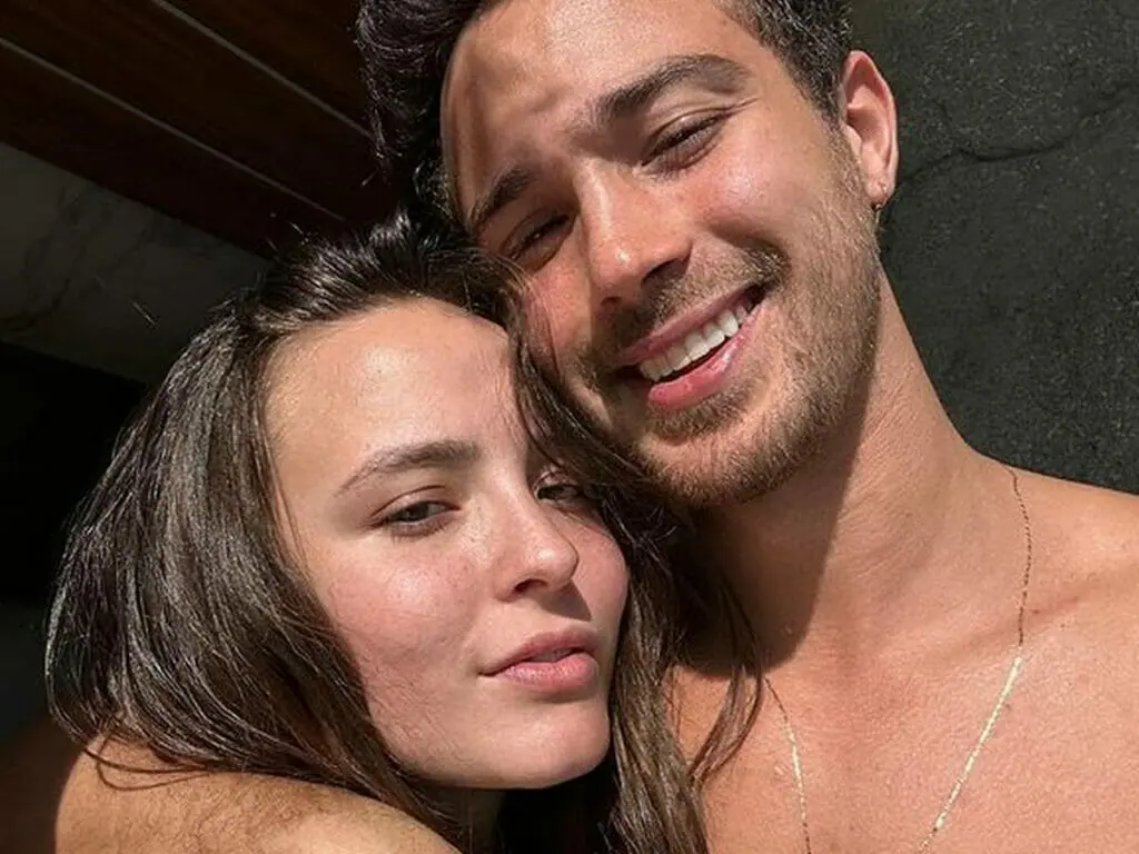 Larissa Manoela e André Luiz Frambach