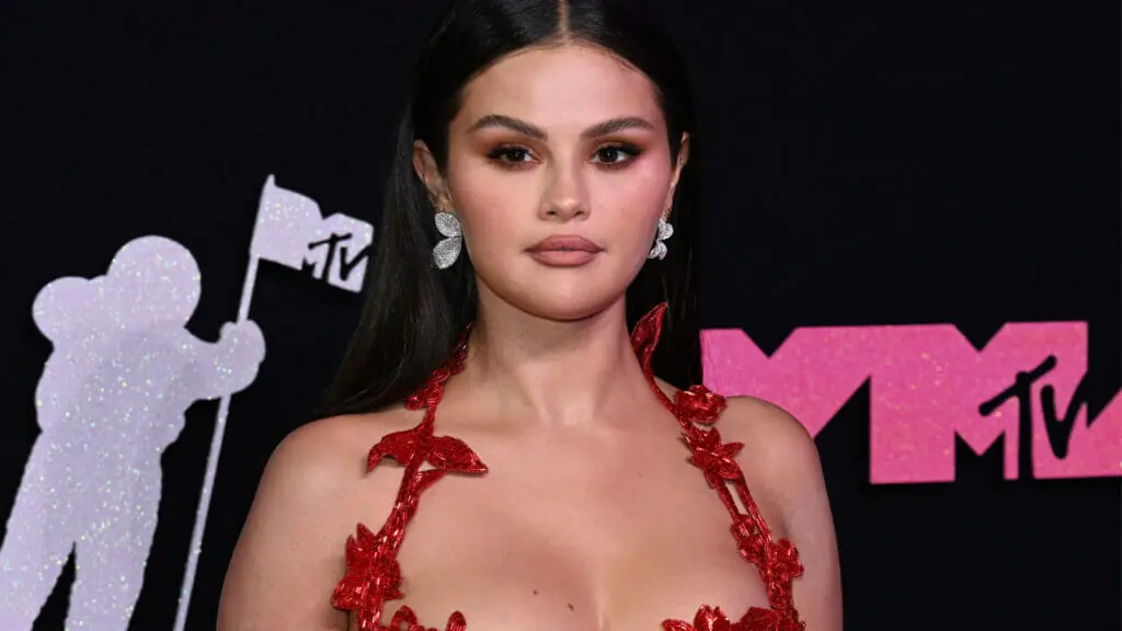 Selena Gomez rebate polêmicas do VMA