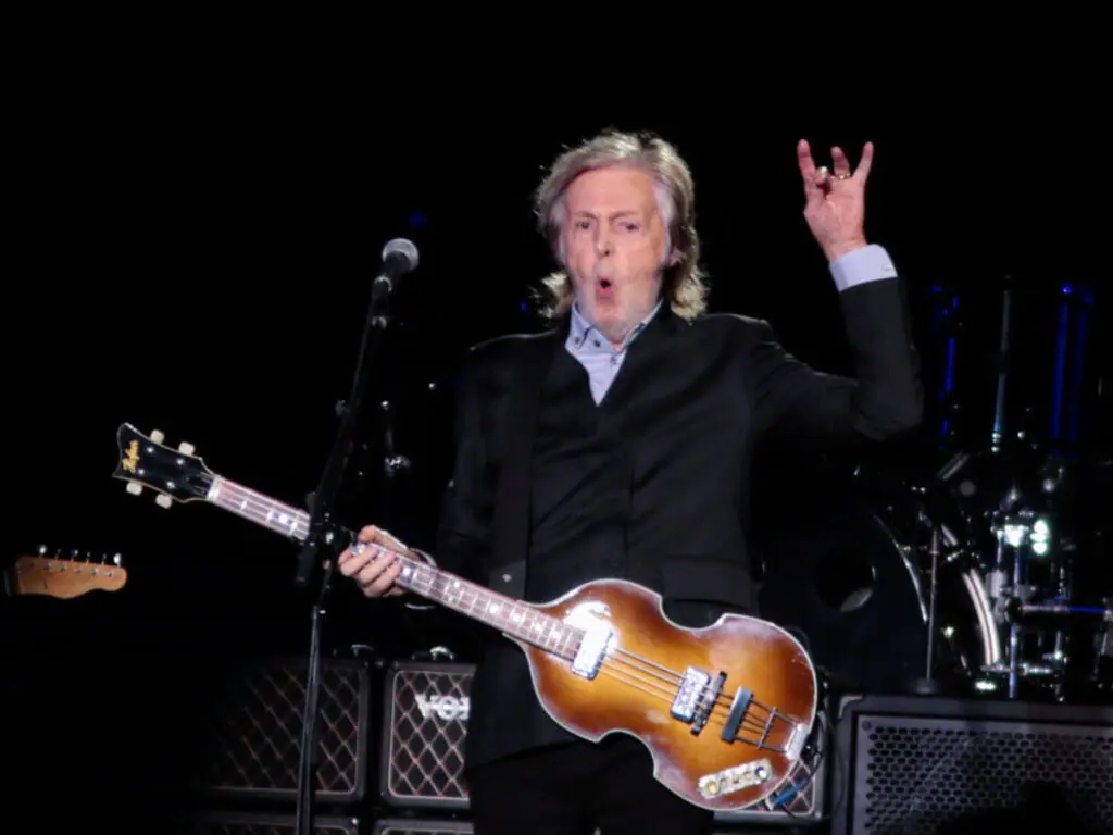 Confira quais famosos compareceram ao show de Paul McCartney em São Paulo