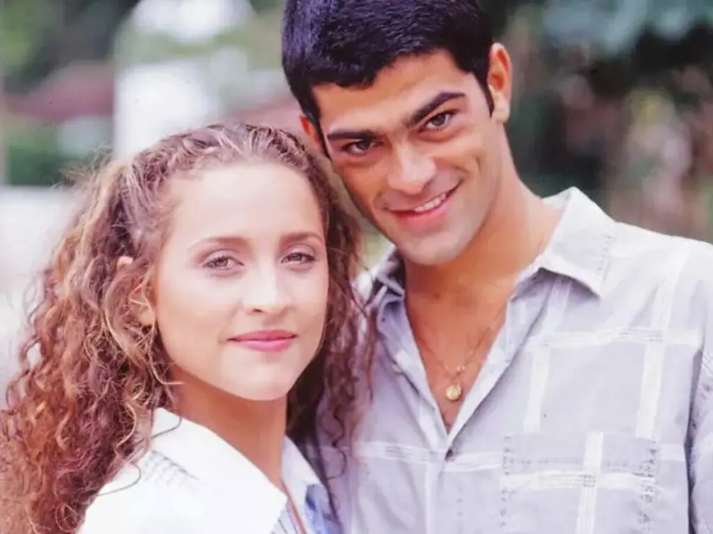 Glorinha (Gabriela Alves) e Tito (Eduardo Moscovis)