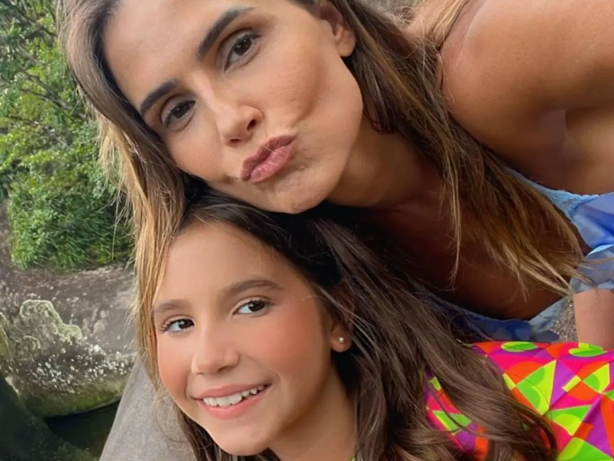 Deborah Secco e Maria Flor