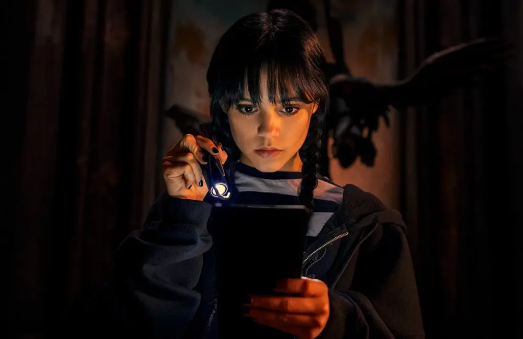 Jenna Ortega numa cena de Wandinha